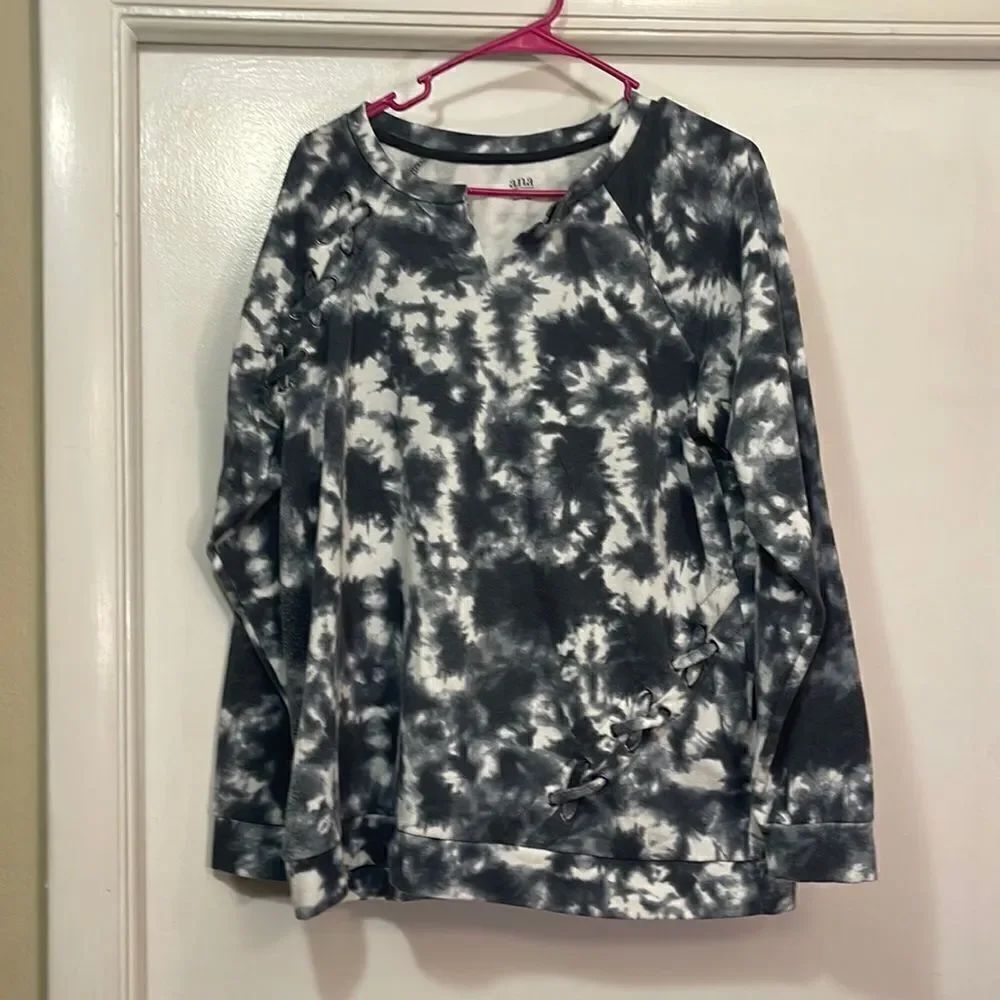 A.n.a. New approach tie dye long sleeve Xl